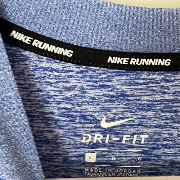 Women’s Nike running top - Picture 2 of 3